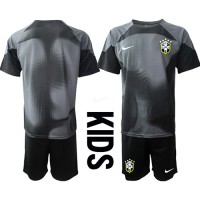 Brasilien Målmand Hjemmebanesæt Børn VM 2022 Kortærmet (+ Korte bukser)